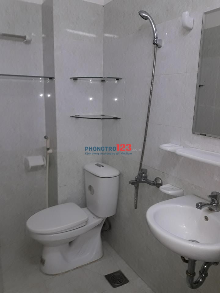 Phòng quận 3, thoáng mát -full đồ khép kín