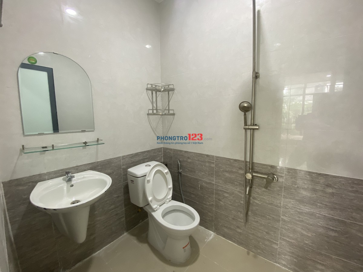 Cho thuê chdv gần citihome Cát Lái full nt cửa sổ 3tr8, ban công 4tr