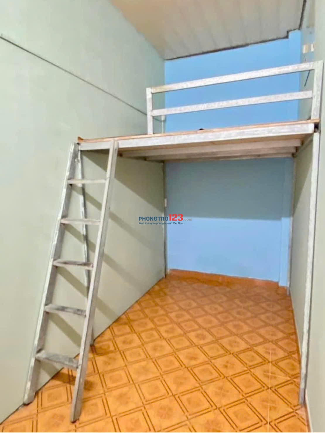 Phòng gác rộng & an ninh,có cửa sổ, qua Vincom Phan Văn Trị 2p đi xe