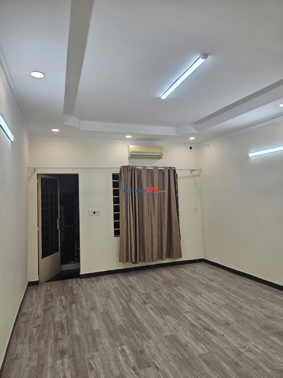 Chính chủ cho thuê nhà sát mặt tiền 443/6 Lê Văn Sỹ quận 3