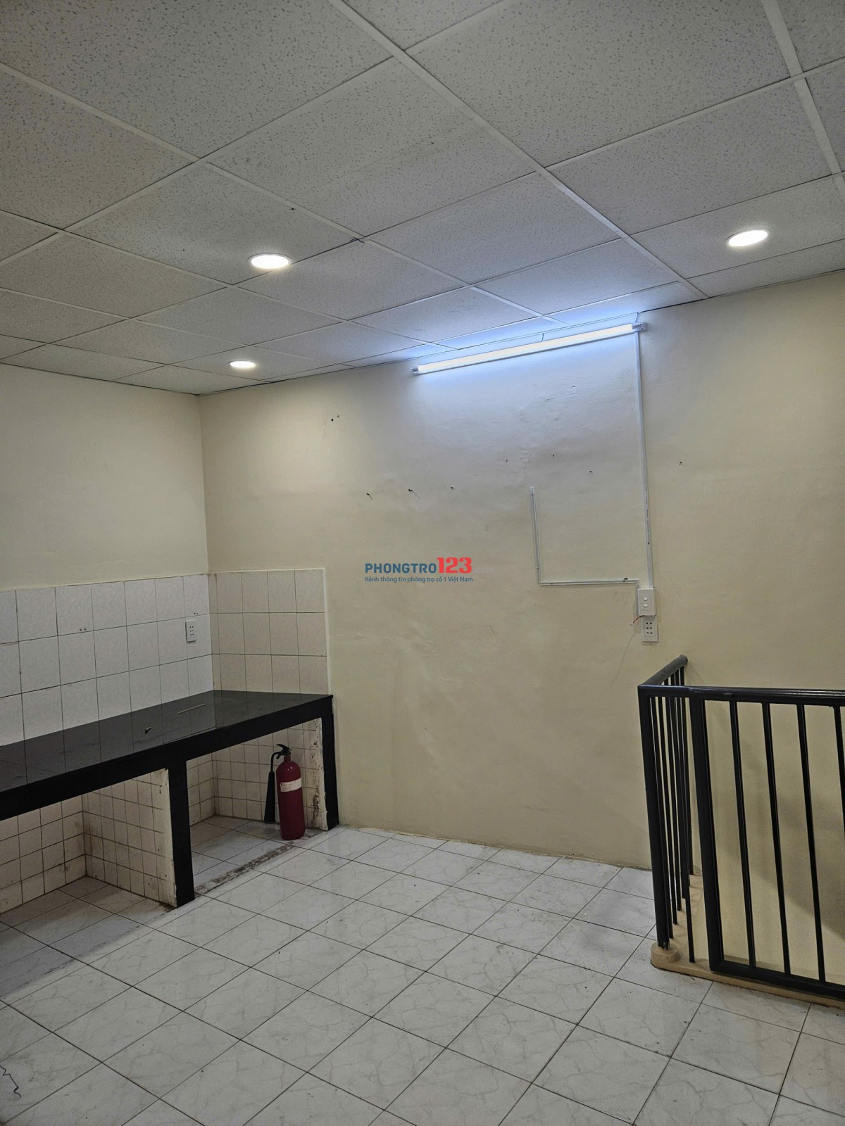 Chính chủ cho thuê nhà sát mặt tiền 443/6 Lê Văn Sỹ quận 3