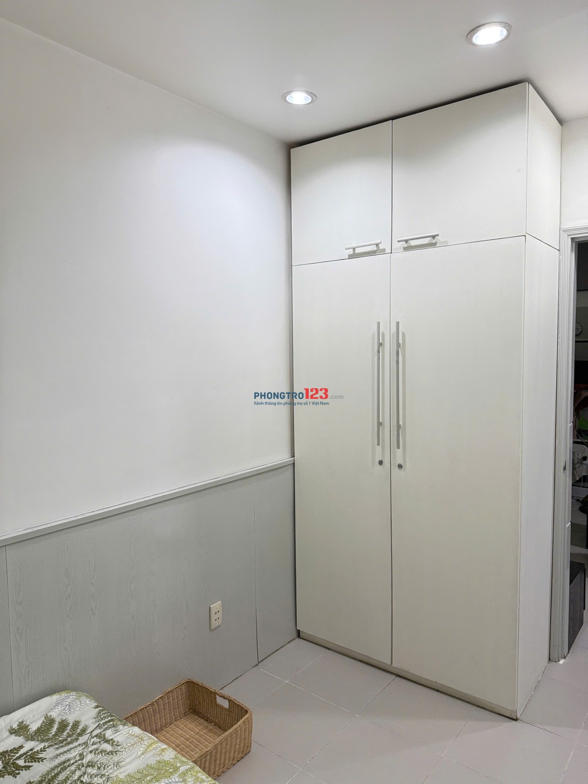 Cho thuê CC Phan Văn Trị (p2, Q5 cũ) 56m2, 2PN + 1WC, giá 12 triệu, đầy đủ nội thất