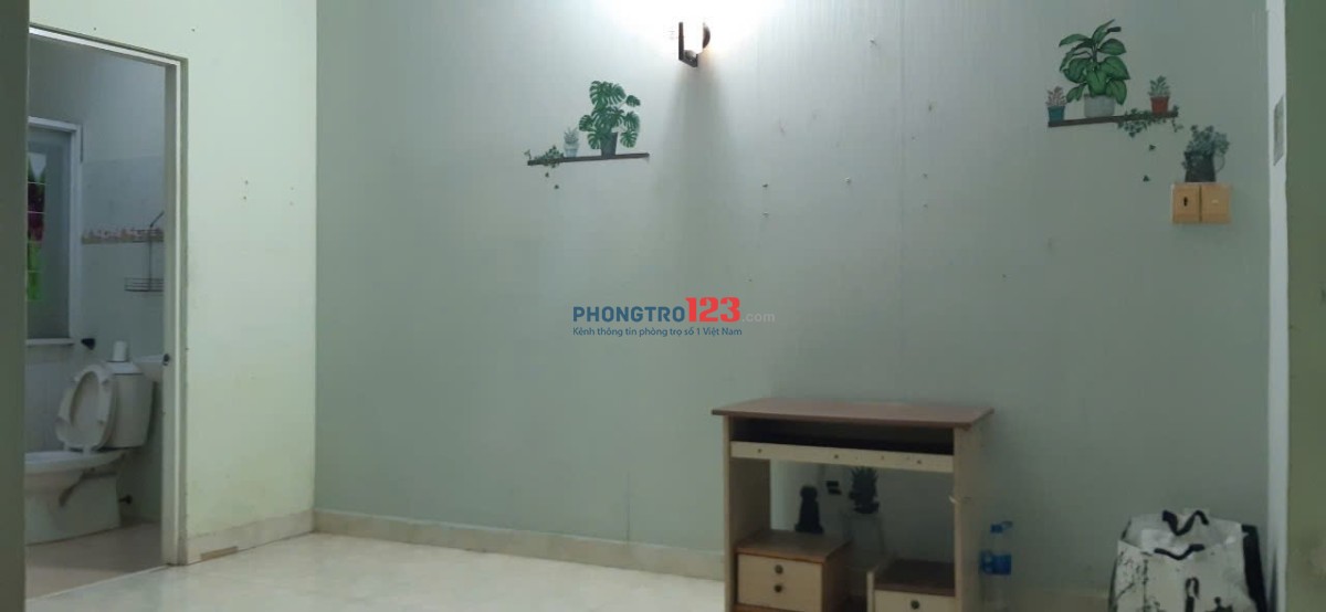 Phòng trọ Âu Cơ, giá 3 triệu, diện tích 28m2