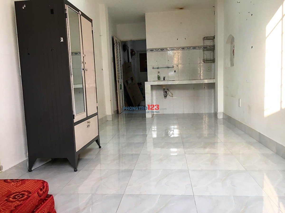 Phòng trọ 25m2, Trần Phú, P9, Q5, giá 4tr5/ tháng