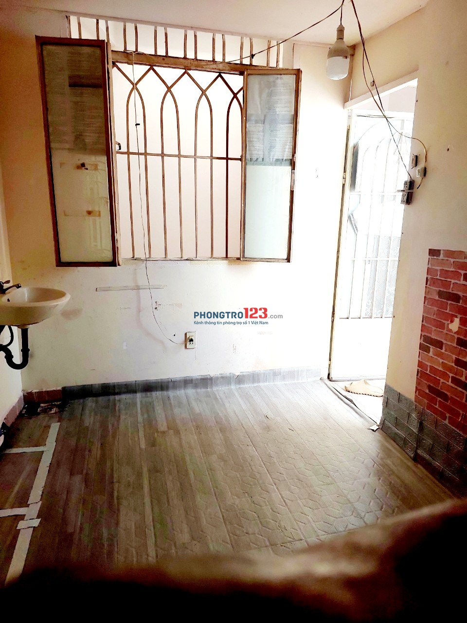 Cho Thuê Phòng Q1.có cửa sổ nệm quạt 1tr800
