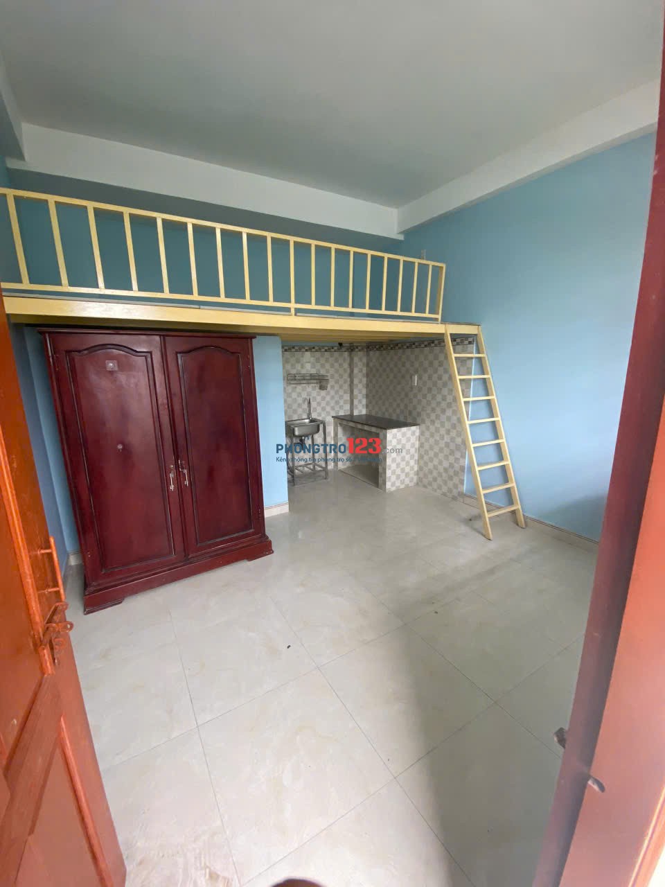 PHÒNG TRỌ GÁC LỬNG 25m² – MẶT TIỀN MAN THIỆN – HÀNH LANG BAN CÔNG RỘNG – 3.6TR