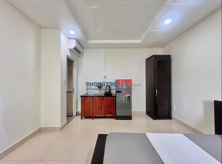 Phòng cho thuê đầy đủ nội thất Quận 7, thoáng mát, có thang máy