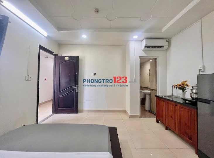 Phòng cho thuê đầy đủ nội thất Quận 7, thoáng mát, có thang máy