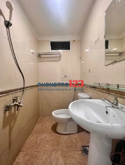 Phòng cho thuê đầy đủ nội thất Quận 7, thoáng mát, có thang máy