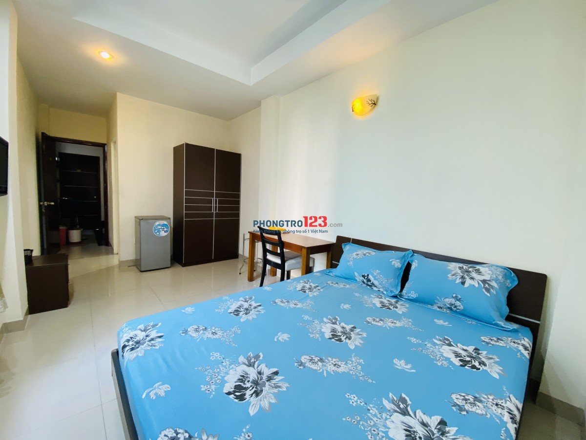 Phòng cao cấp, đầy đủ tiện nghi. Gần đài truyền hình và trường Khoa Học Xã Hội & Nhân Văn 200 mét.