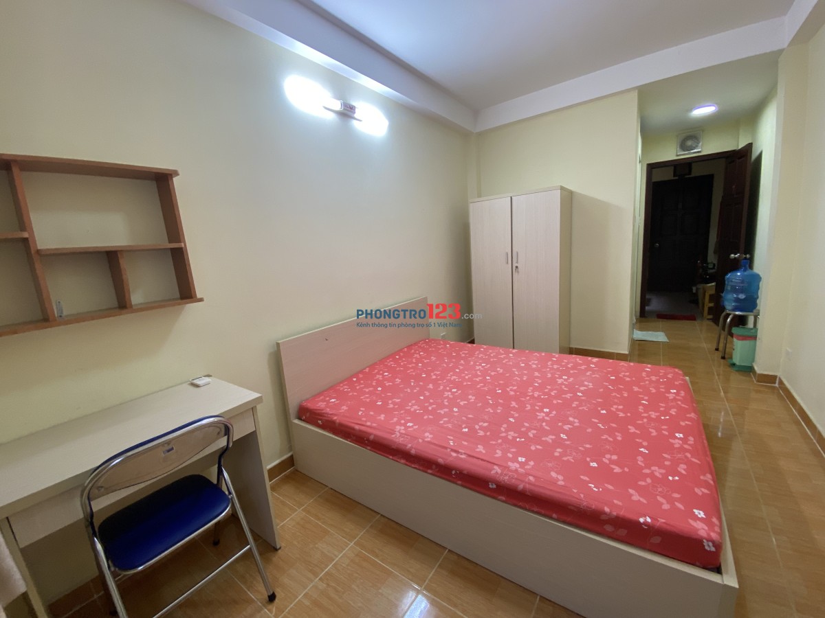 Phòng cao cấp, đầy đủ tiện nghi. Gần đài truyền hình và trường Khoa Học Xã Hội & Nhân Văn 200 mét.