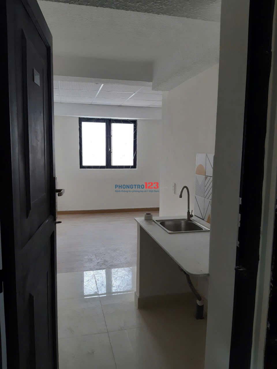 Phòng trọ 3tr3 có cửa sổ ngay nguyễn văn quỳ quận 7