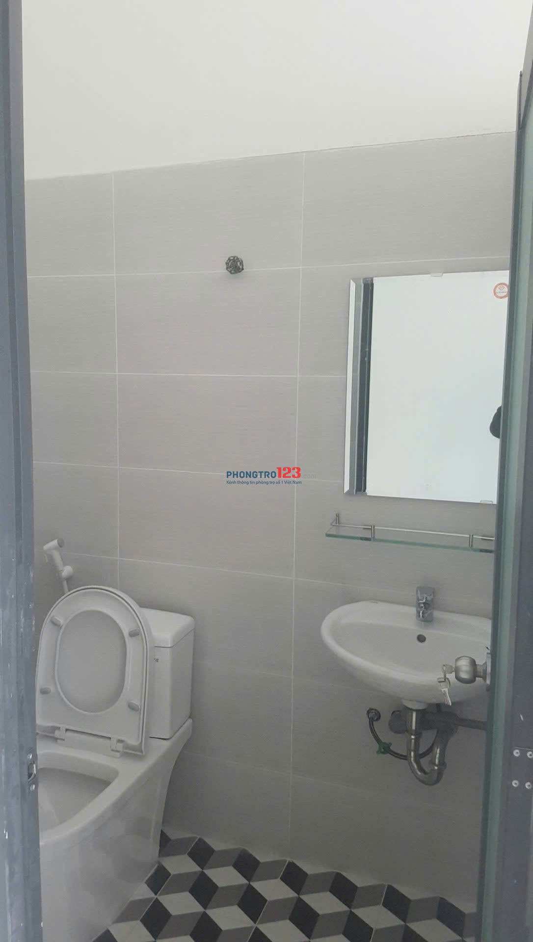 Phòng trọ 3tr3 có cửa sổ ngay nguyễn văn quỳ quận 7