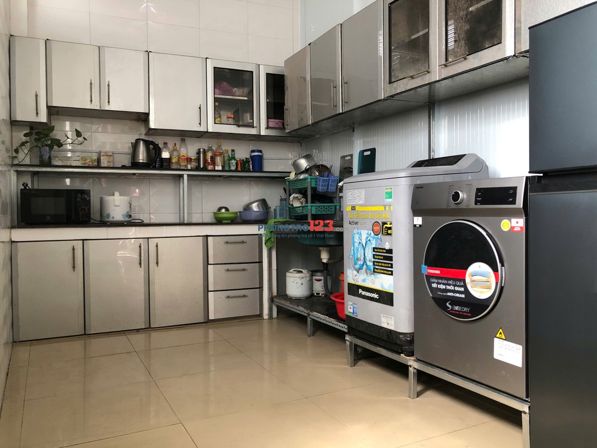 CHO THUÊ Ở GHÉP MIỄN PHÍ ĐIỆN NƯỚC, MÁY LẠNH,.. – Giá Chỉ Từ 1tr100