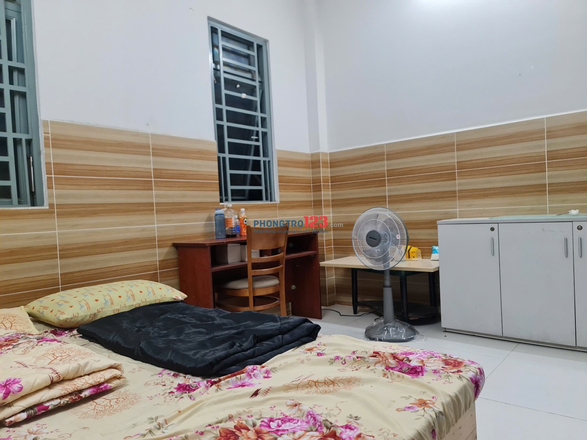 PHÒNG TRỌ LẦU 3. CỬA SỔ TRỜI. TÔ HIỆU, QUẬN TÂN PHÚ