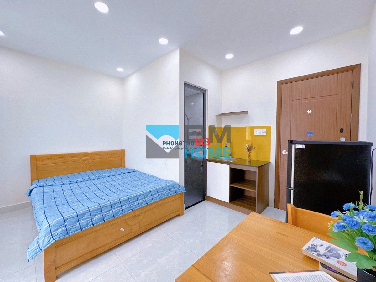 Cho thuê phòng ban công Bình Thạnh, full nội thất, thang máy gần Bà Chiểu, Q1 giá chỉ từ 5trX