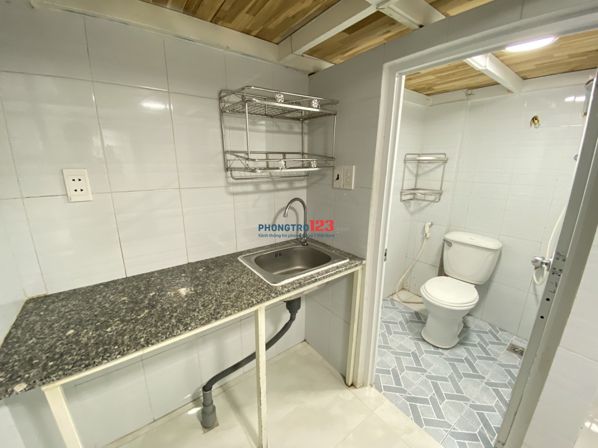 Có máy lạnh giá rẻ, ngay ĐH cảnh sát, HUB chỉ 5p đi xe