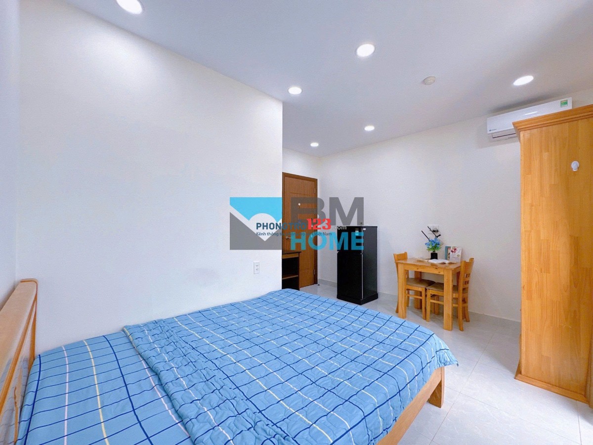 Cho thuê phòng ban công Bình Thạnh, full nội thất, thang máy gần Bà Chiểu, Q1 giá chỉ từ 5trX