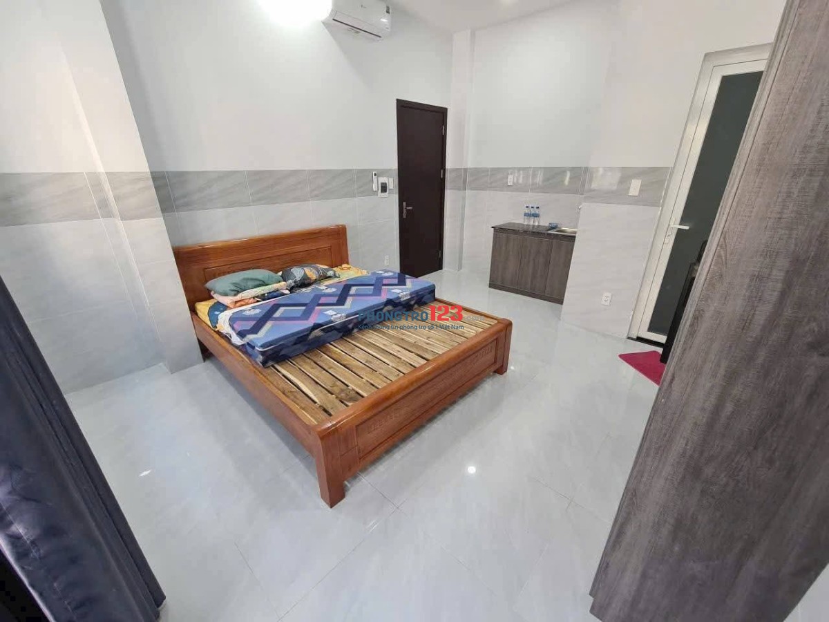 Cho thuê CHDV đậu được ôtô trước phòng, hẻm 140 Vườn Lài, An Phú Đông, 20m2