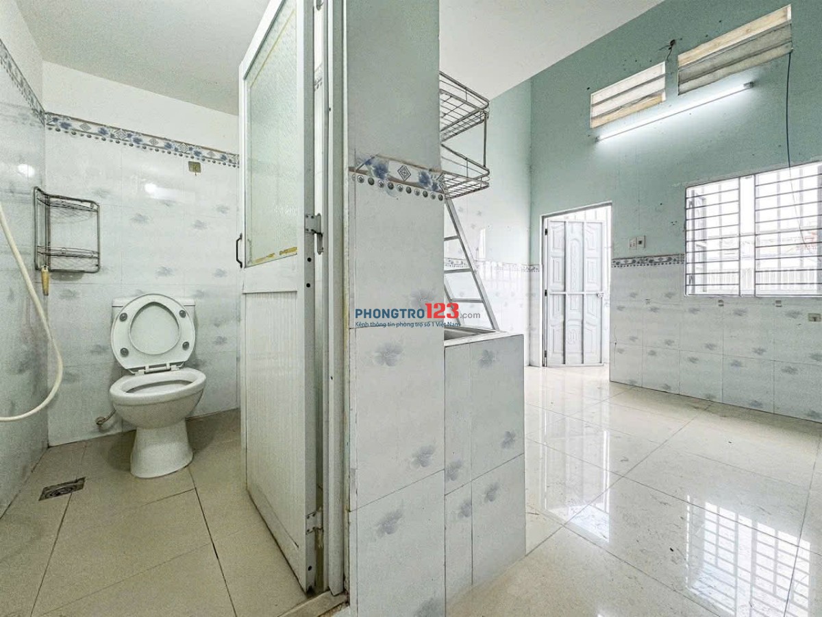 Cho thuê phòng trọ có ban công riêng, gần Kha Vạn Cân – Cầu vượt Linh Xuân