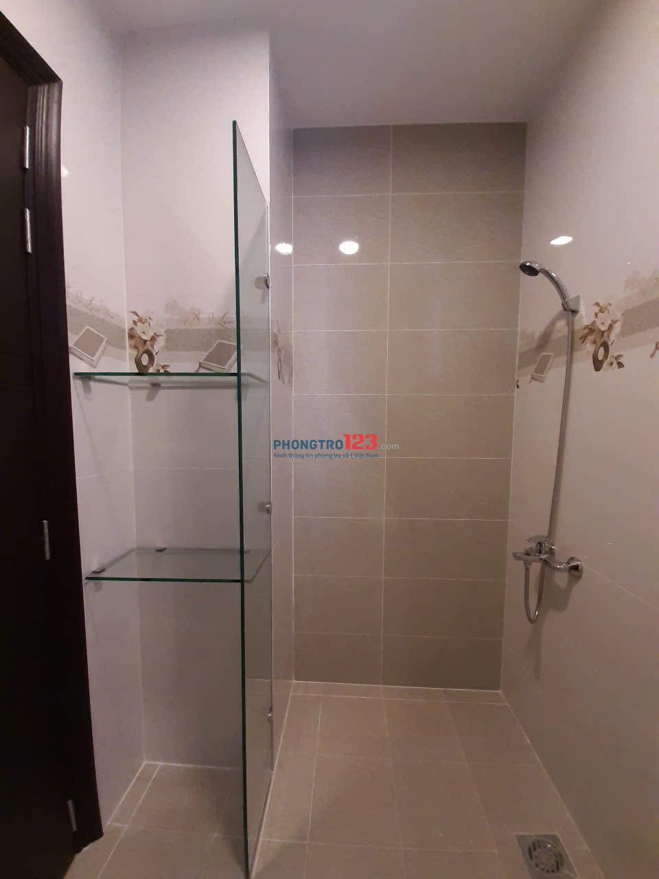 Căn hộ mới , full nội thất, thoáng mát, an ninh, cách Cầu vượt cây Gõ 100m. tặng ngay 2 triệu