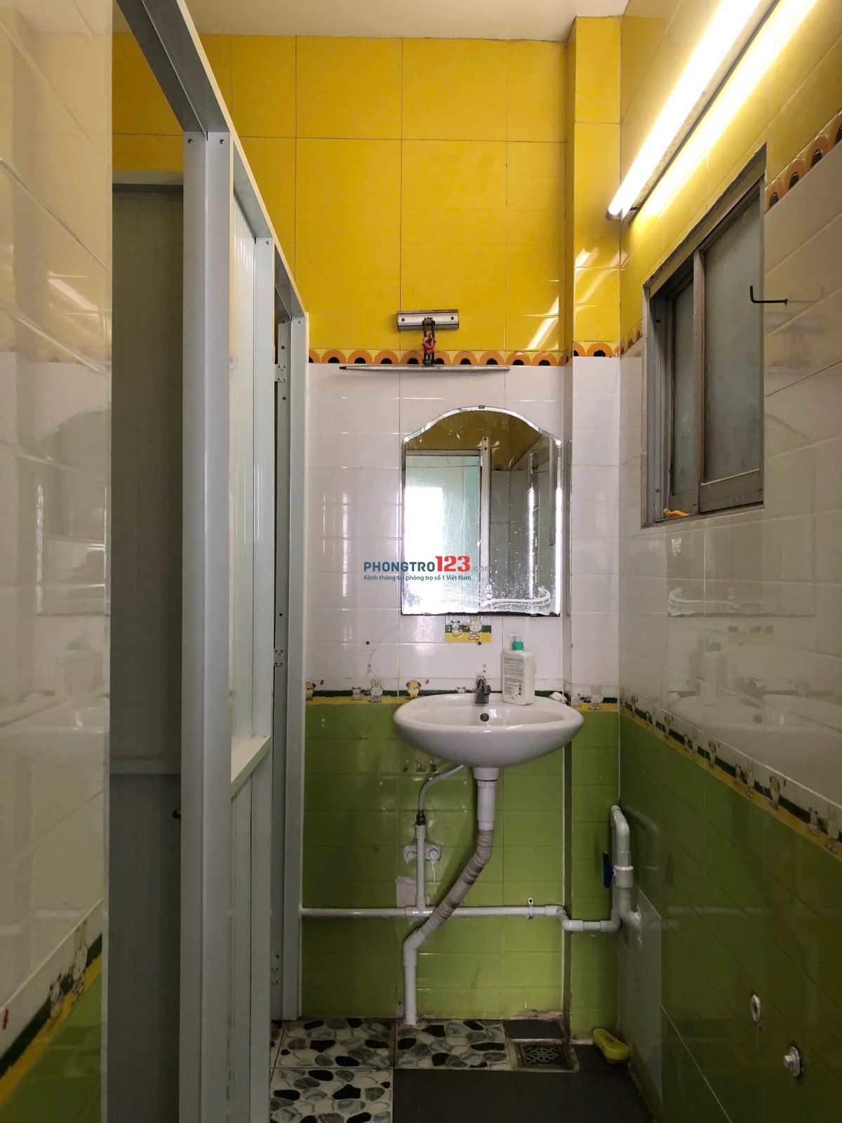 CHO THUÊ Ở GHÉP MIỄN PHÍ ĐIỆN NƯỚC, MÁY LẠNH,.. – Giá Chỉ Từ 1tr100