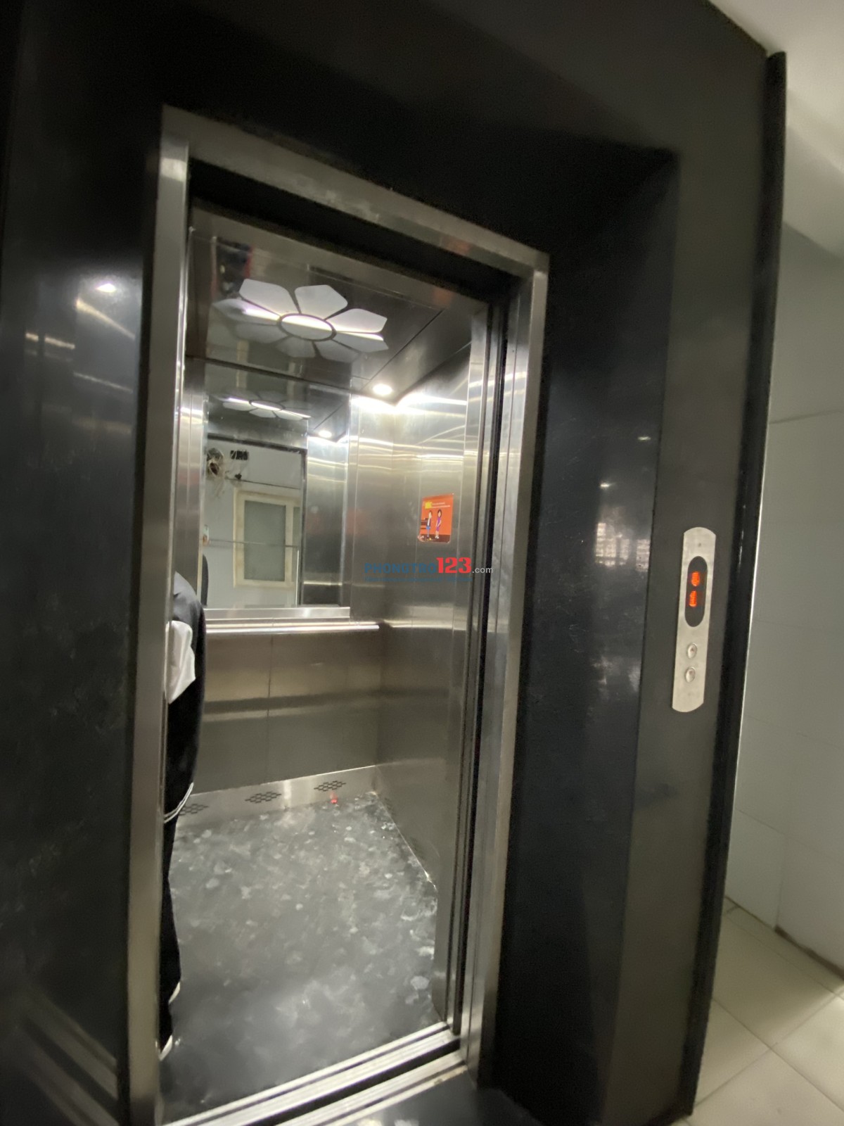 Có máy lạnh giá rẻ, ngay ĐH cảnh sát, HUB chỉ 5p đi xe