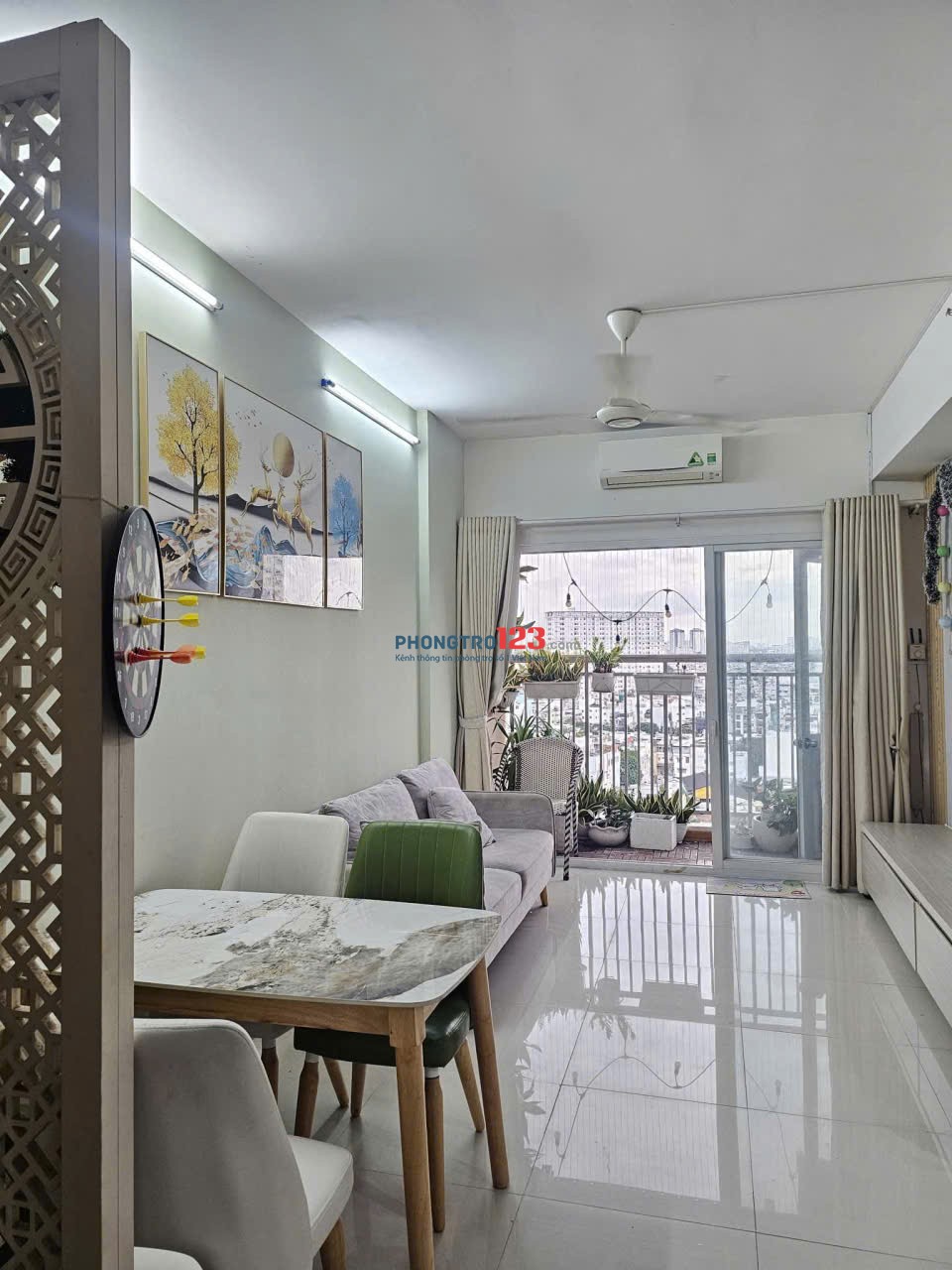 Chung cư Hoa Sen gần Đầm Sen, căn 2p ngủ, 77m2, nội thất giá 11tr