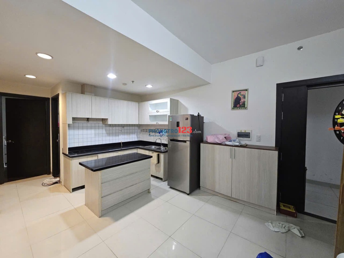 Chung cư Hoa Sen gần Đầm Sen, căn 2p ngủ, 77m2, nội thất giá 11tr