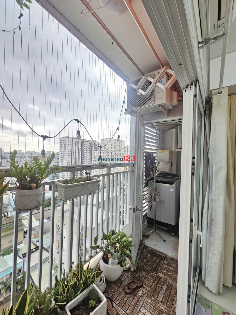 Chung cư Hoa Sen gần Đầm Sen, căn 2p ngủ, 77m2, nội thất giá 11tr