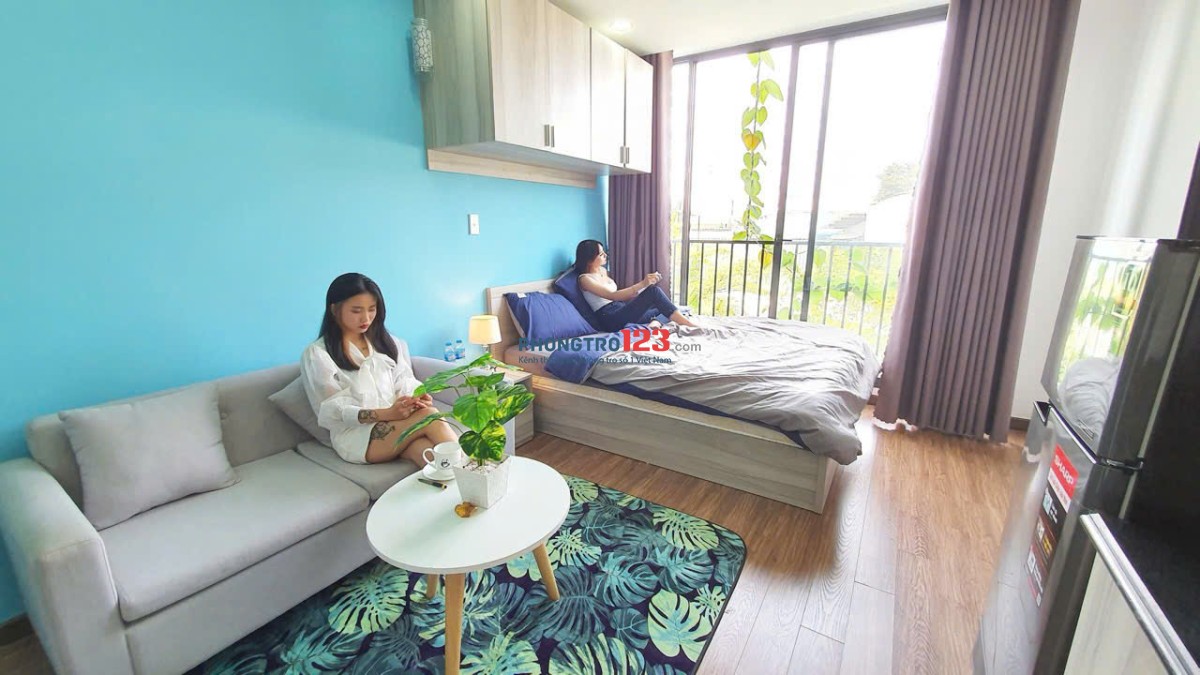 PHÒNG TRỌ BÌNH THẠNH FULL NỘI THẤT BAN CÔNG THOÁNG MÁT 35m2 GẦN NGÃ TƯ HÀNG XANH, ĐH HIU,UEF, HUTECH