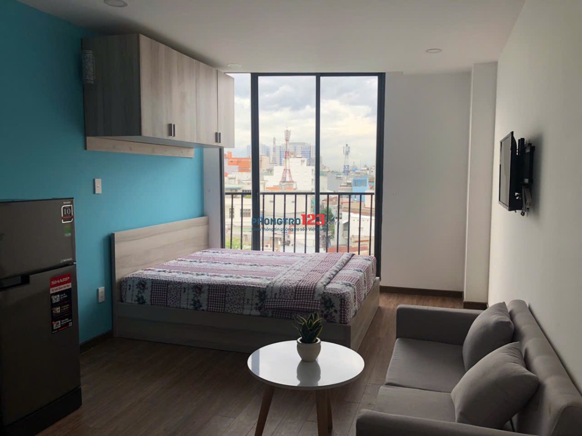 PHÒNG TRỌ BÌNH THẠNH FULL NỘI THẤT BAN CÔNG THOÁNG MÁT 35m2 GẦN NGÃ TƯ HÀNG XANH, ĐH HIU,UEF, HUTECH