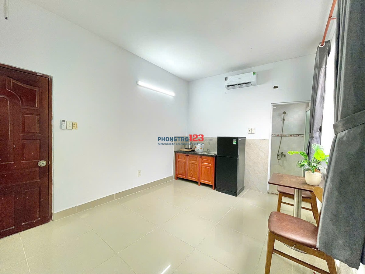 PHÒNG CỬA SỔ THOÁNG GẦN ĐH VĂN LANG - CẦU BÌNH LỢI