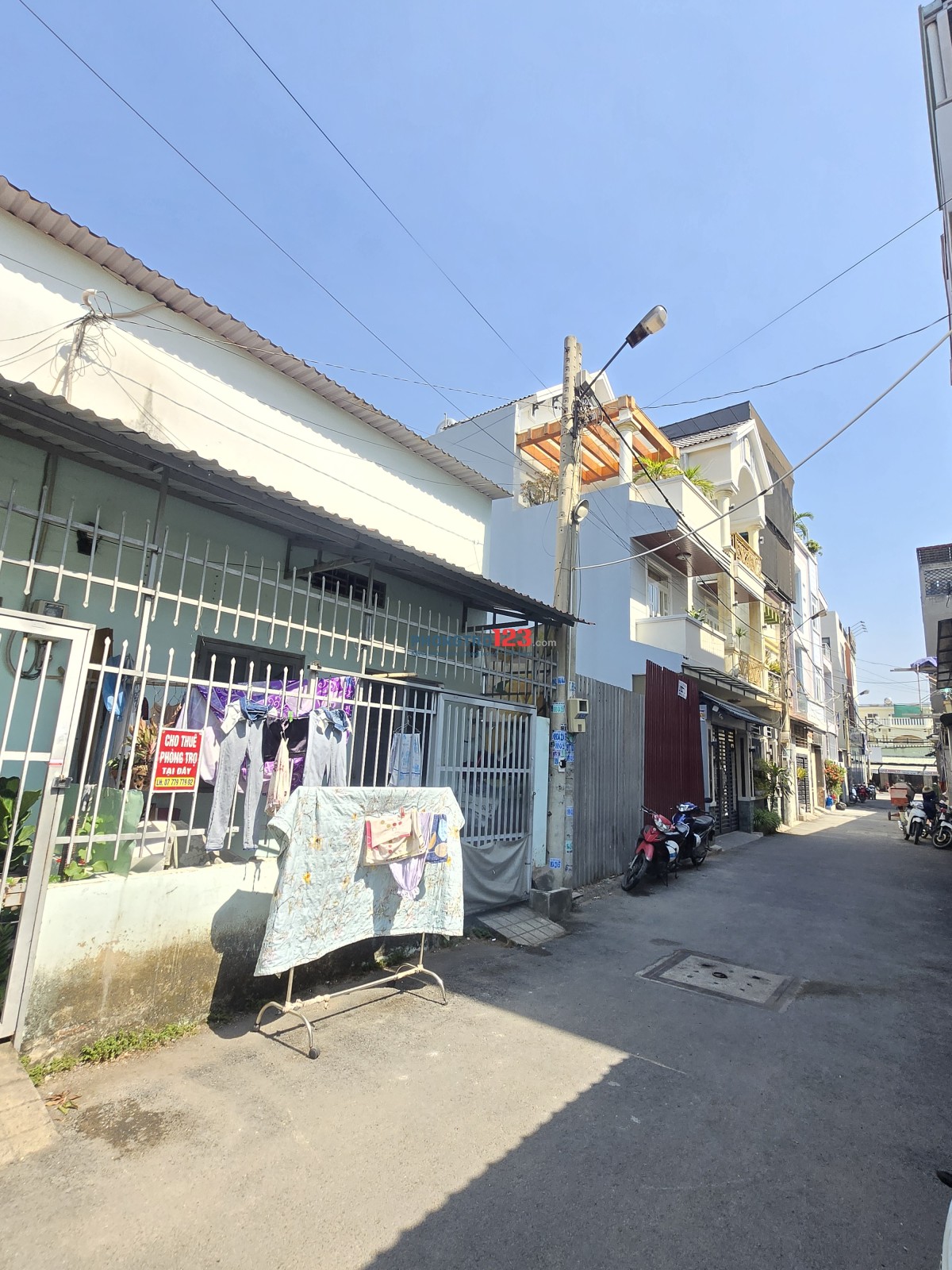 PHÒNG 32m² CÓ GÁC – XE HƠI VÀO – GẦN PHẠM VĂN ĐỒNG – CÒN 1 PHÒNG – 4,5TR