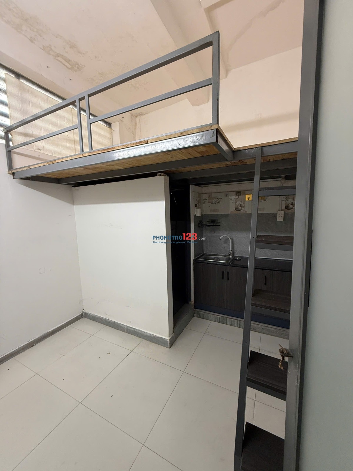 Phòng cho thuê ngay vòng xoay Phạm Văn Đồng giám chỉ từ 2xxx