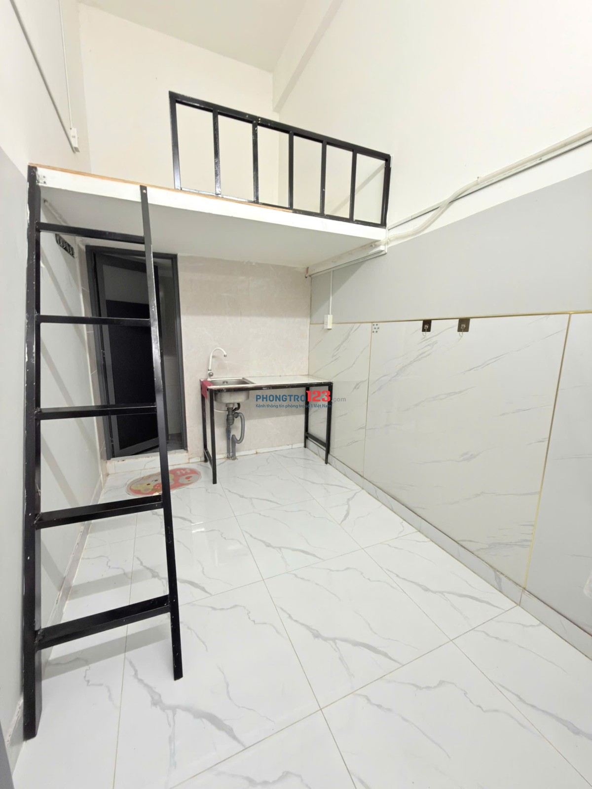 Phòng cho thuê ngay vòng xoay Phạm Văn Đồng giám chỉ từ 2xxx