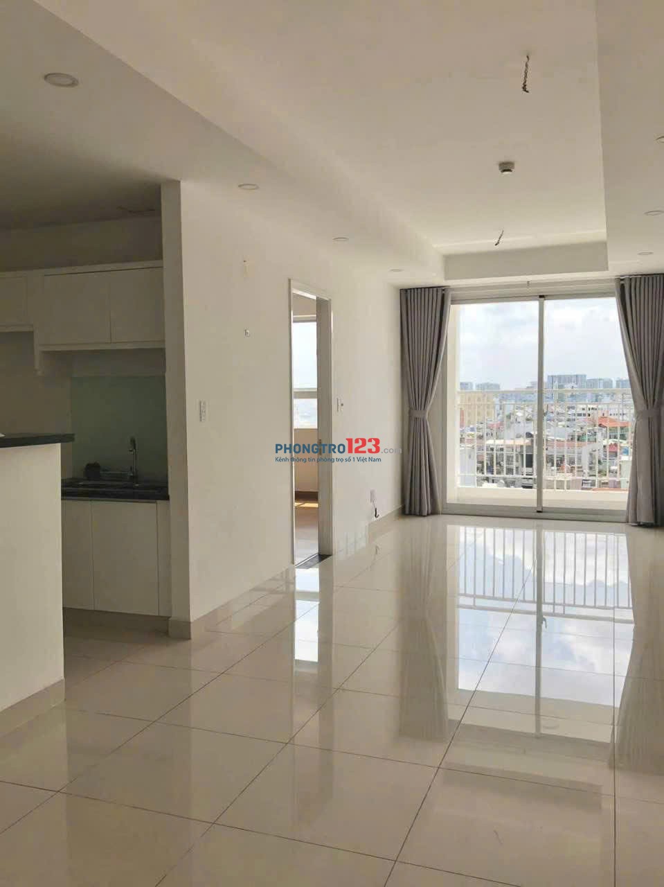 Chung cư Hoa Sen gần Đầm Sen, 2PN, 2WC, 77m2, Nội Thất, giá 11tr.