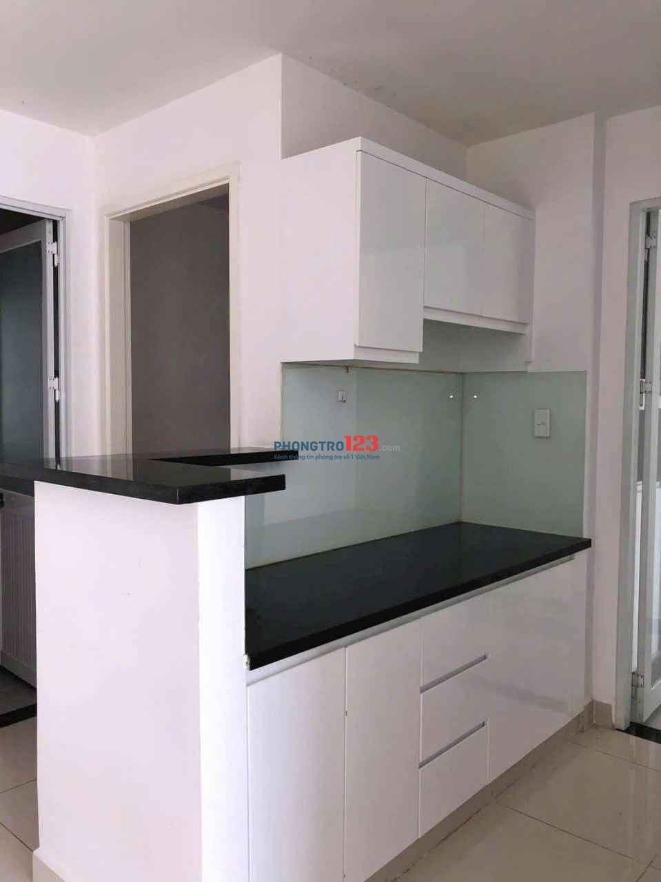 Chung cư Hoa Sen gần Đầm Sen, 2PN, 2WC, 77m2, Nội Thất, giá 11tr.