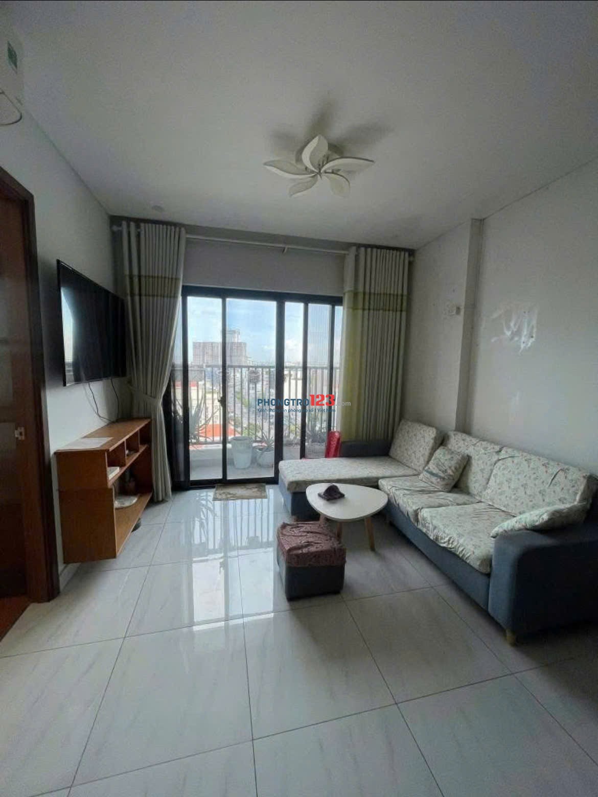 C/c Carillon 2, Trịnh Đình Thảo, TP: 76m2, 11tr/th, Nội Thất, 2PN, 2WC.