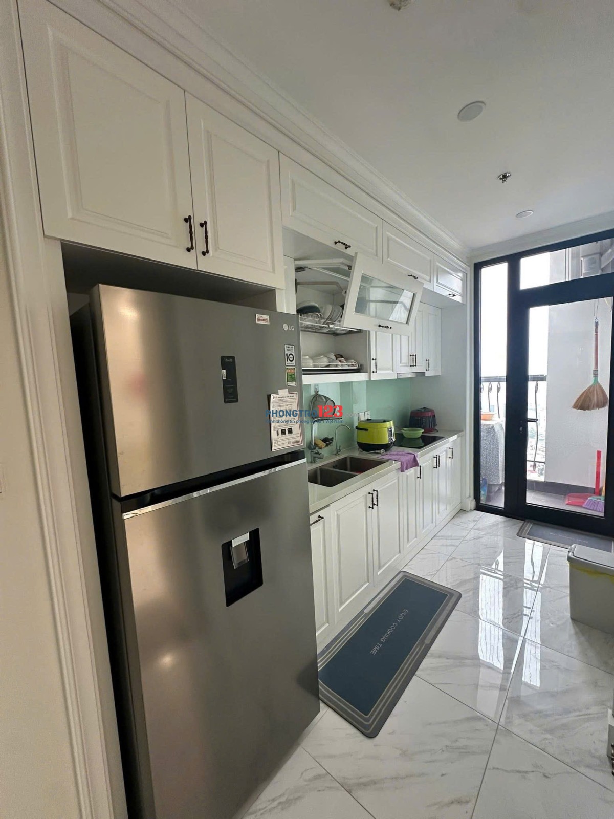 Chung cư Satra, Phan Đăng Lưu, PN: 90m2, 2p ngủ, nhà mới, 17triệu, full NT.