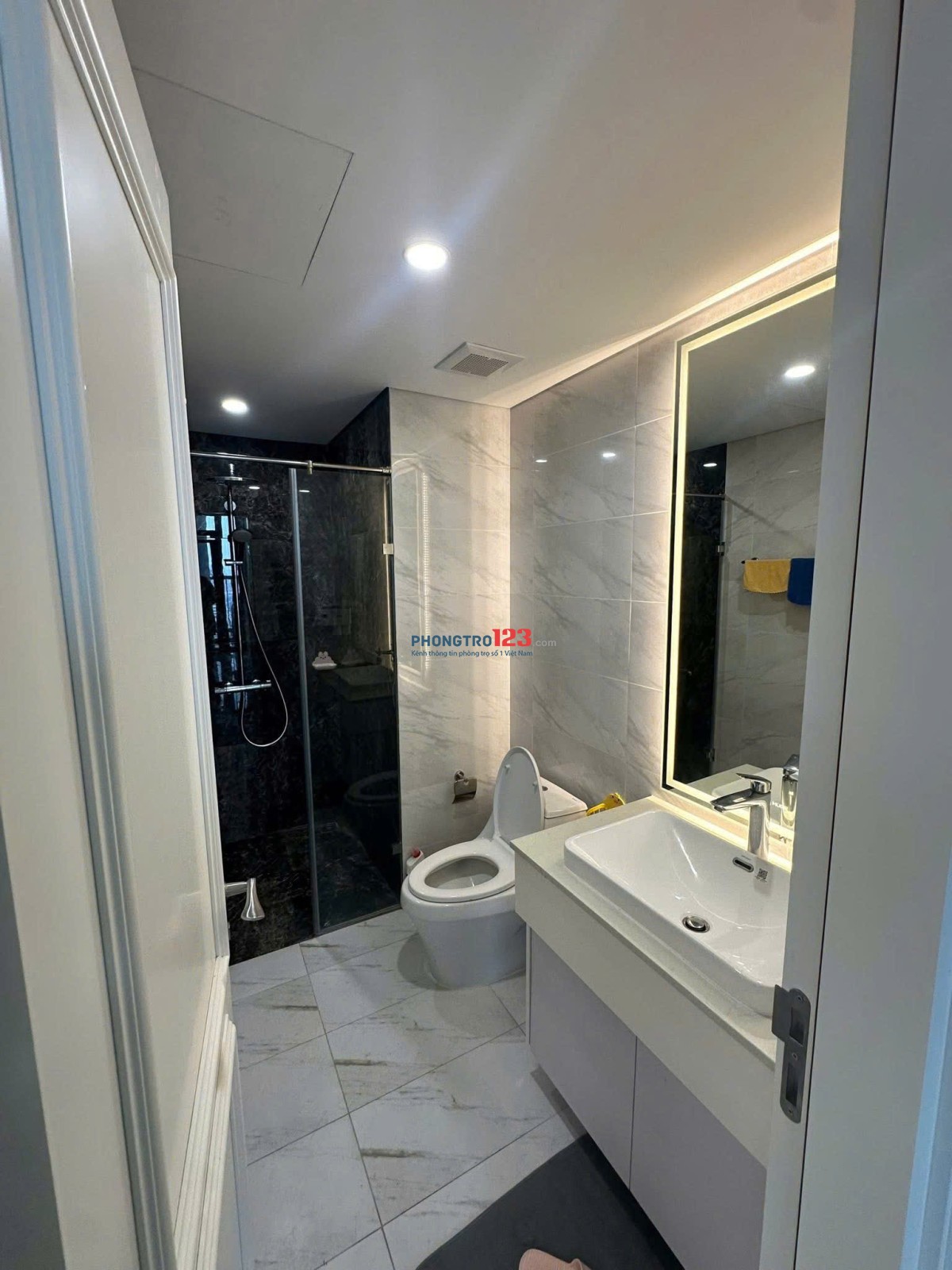 Chung cư Satra, Phan Đăng Lưu, PN: 90m2, 2p ngủ, nhà mới, 17triệu, full NT.