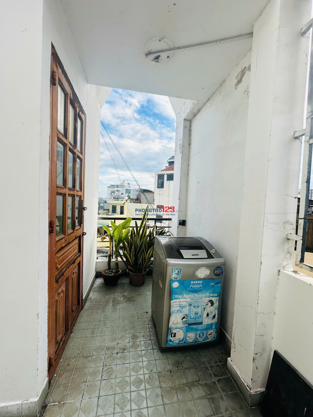 Cho thuê nguyên tầng 02 phòng thoáng mát, có ban công, đường Cộng Hòa