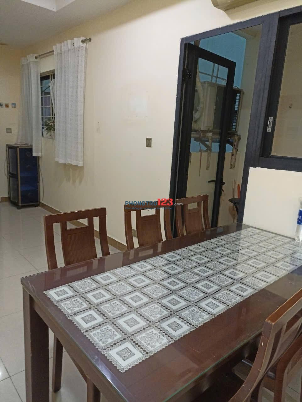 chung cư Lakai, Nguyễn Tri Phương,Q5: 2 phòng ngủ, nội thất, 9tr/th