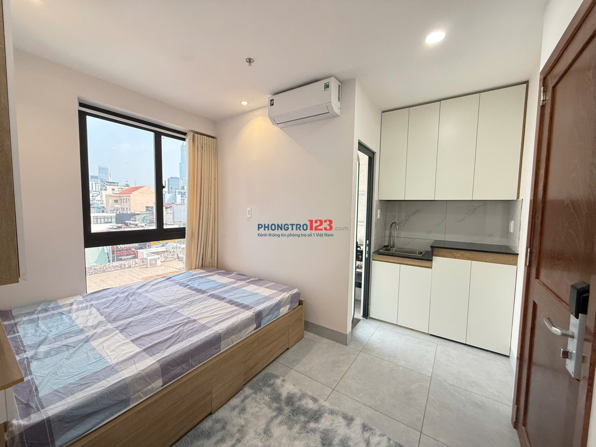 Khai trương phòng full nội thất, cửa sổ lớn - gần chợ Bà Chiễu, Phan Xích Long giáp Q1