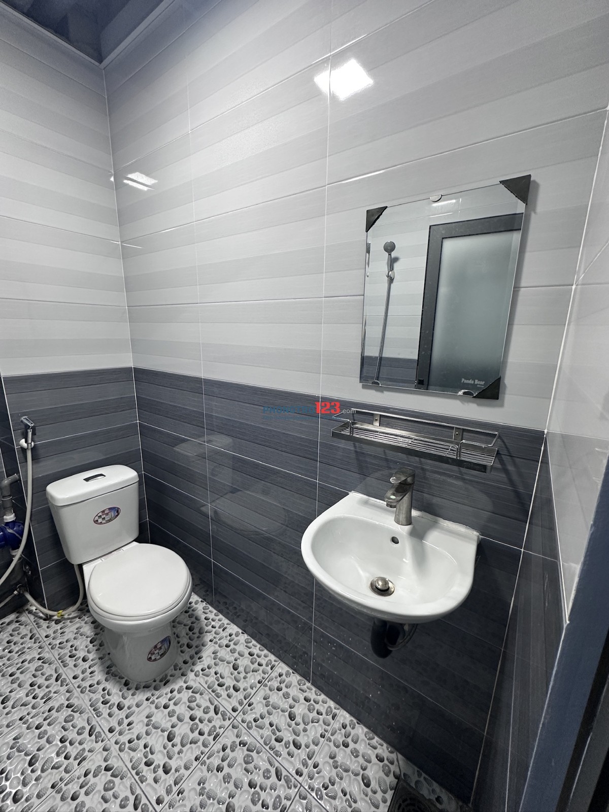 Cho thuê phòng 35m2 Lầu 2 phường 2 quận Tân Bình