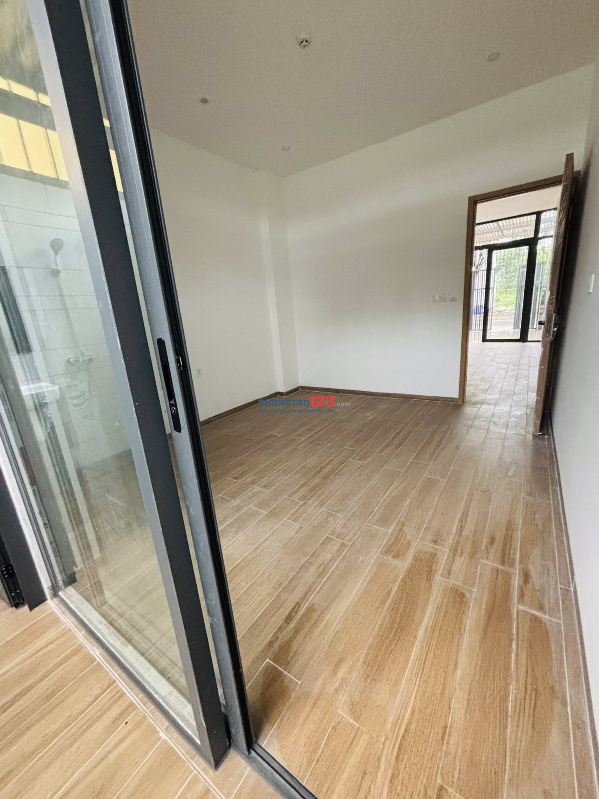 Cho thuê nguyên tầng trệt 50m2 1pk 1pn 1 sân sau tách bếp ngay citihome, Giá 6tr5