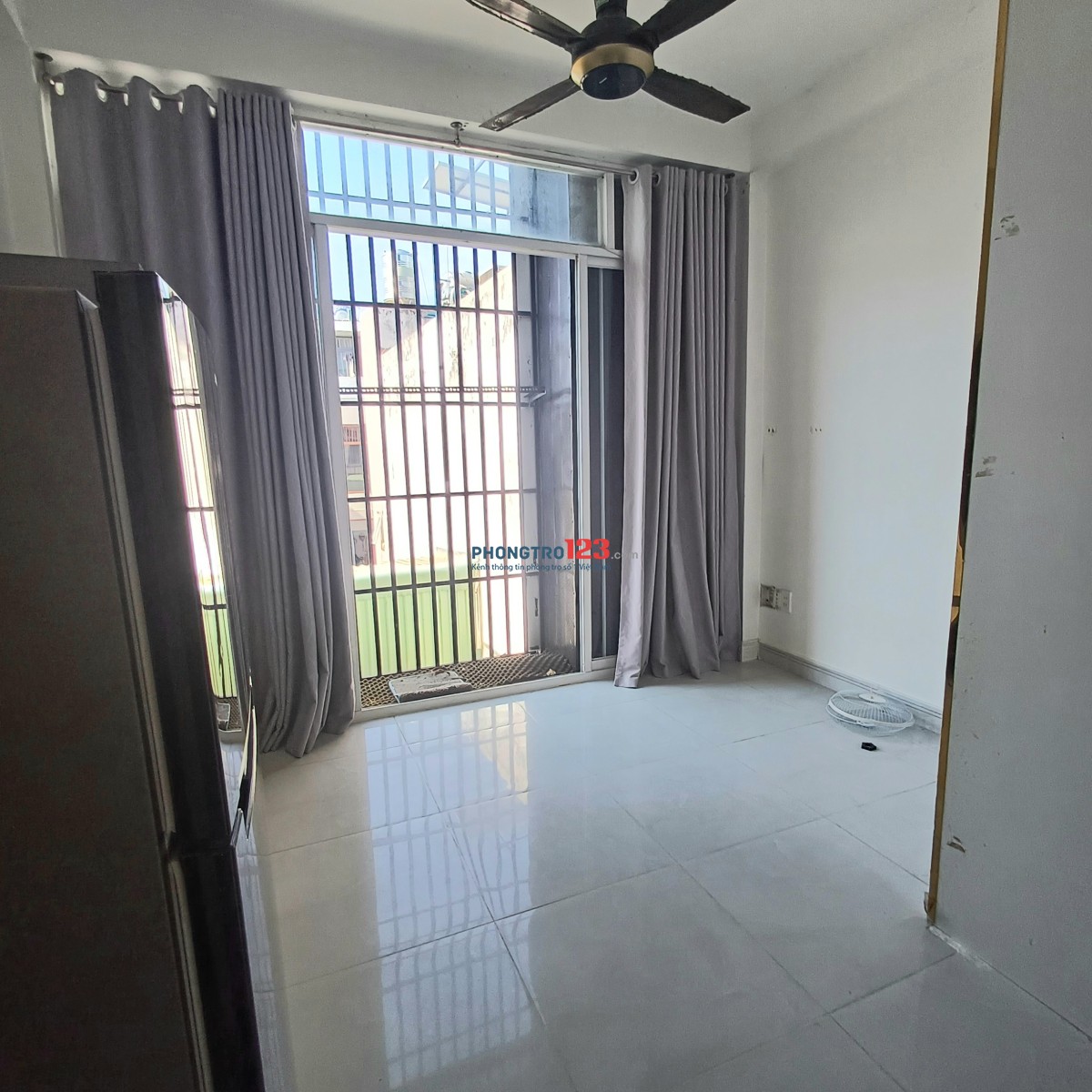 Studio Ban Công Full Nội Thất - Thang Máy, Hầm Xe - Hoàng Hoa Thám - Chỉ tính ️ và nước