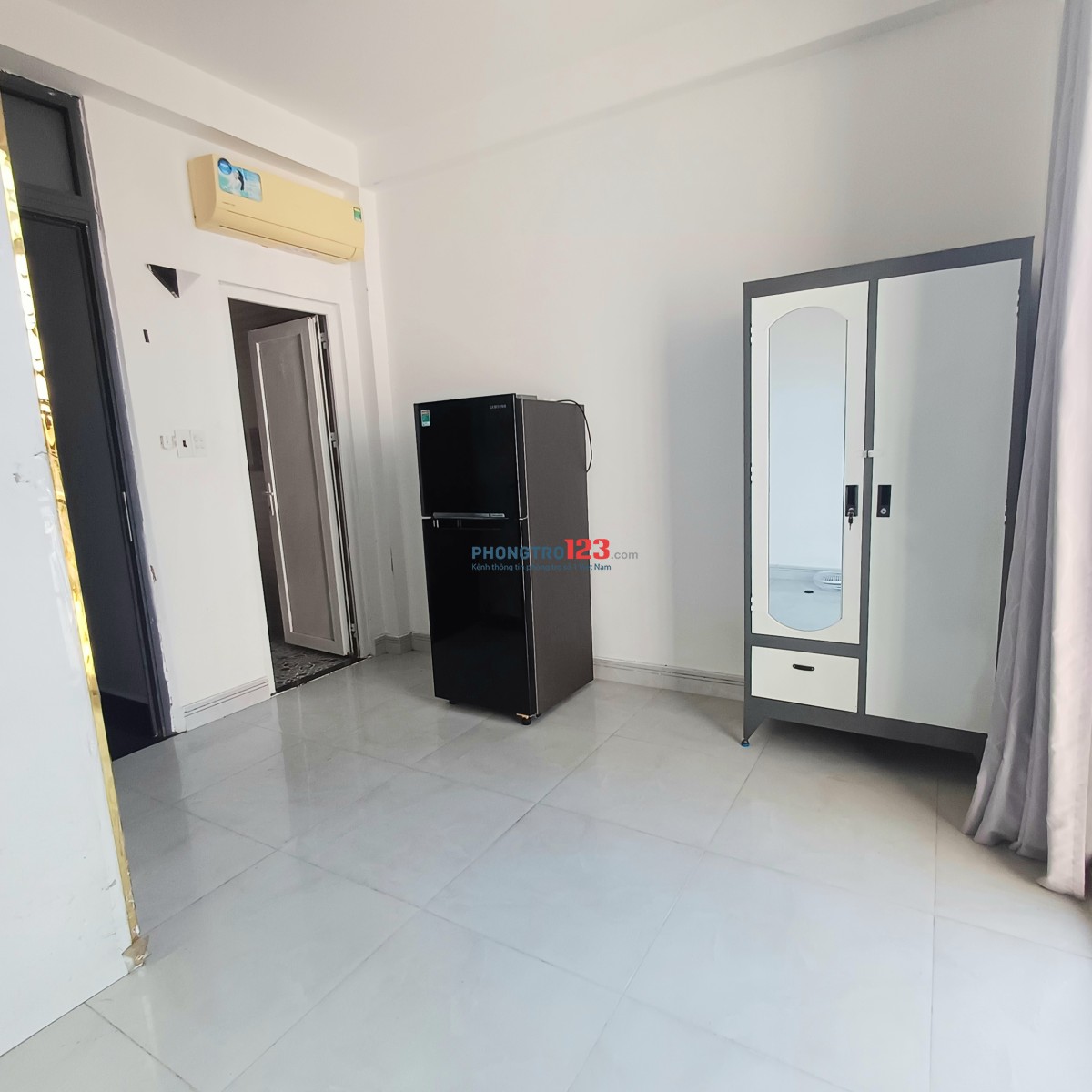 Studio Ban Công Full Nội Thất - Thang Máy, Hầm Xe - Hoàng Hoa Thám - Chỉ tính ️ và nước