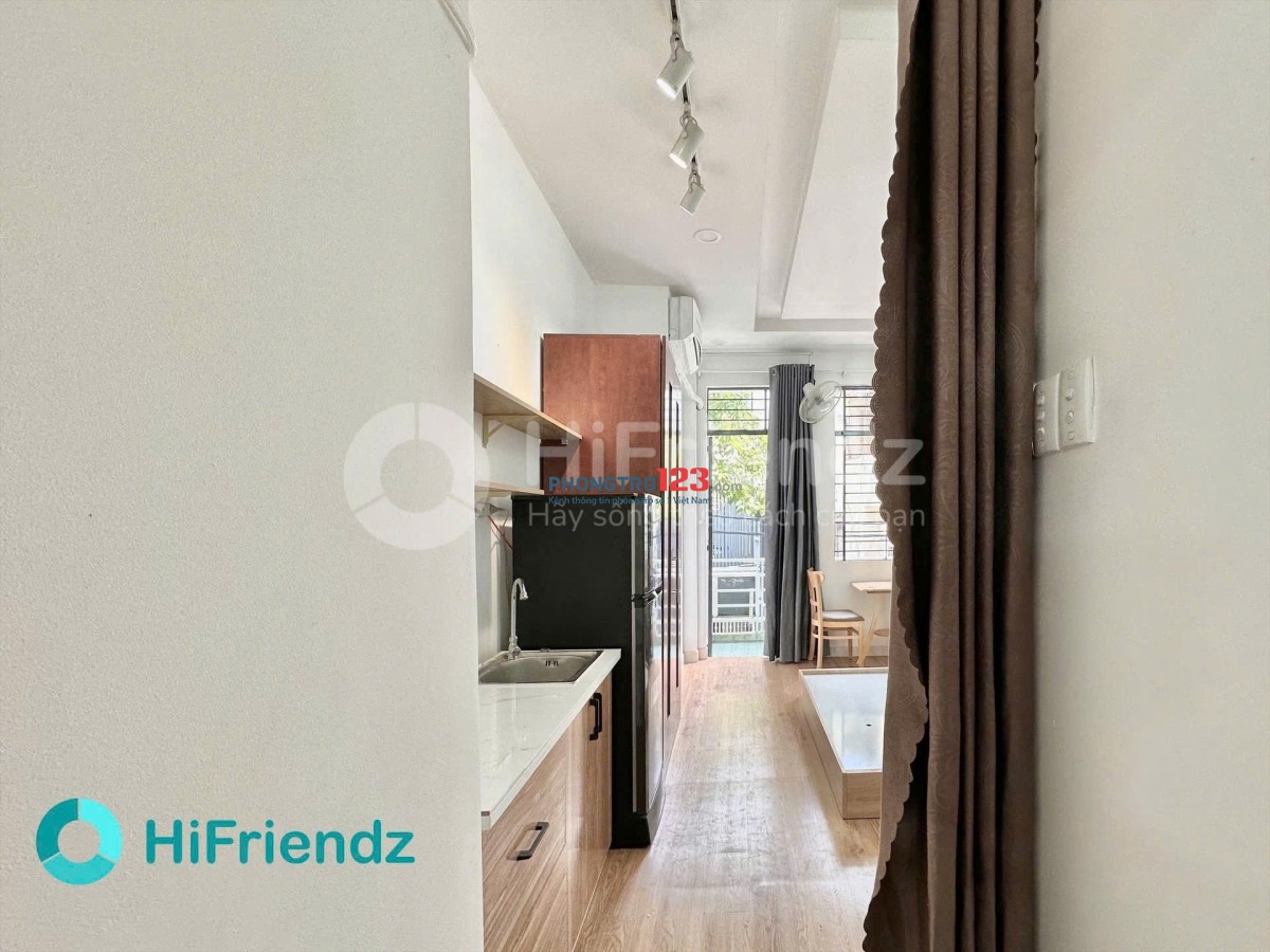 Cho thuê phòng ban công, cửa sổ lớn - gần Phan Xích Long giáp Q1, Q3