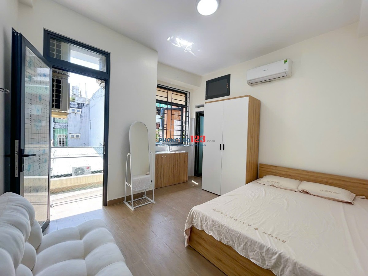 Cho Thuê Phòng Ban công Phú Nhuận gần Phan Xích Long, full nội thất